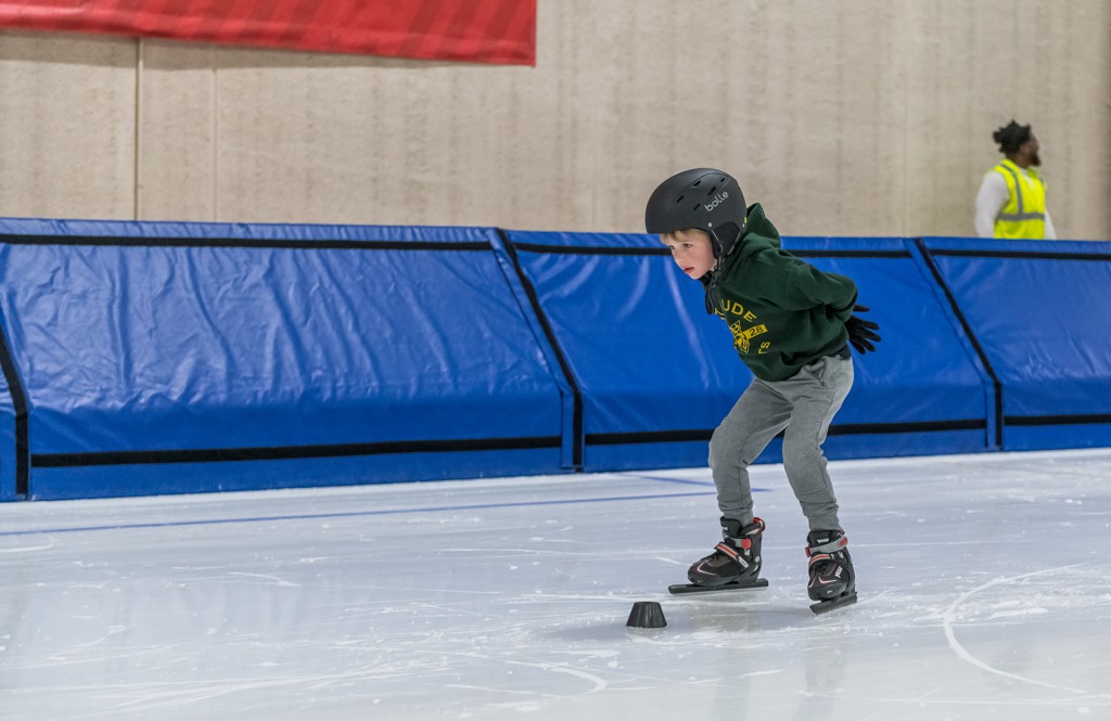 Learn to Speed Skate The Pettit National Ice Center