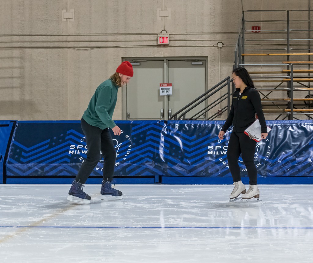 7. Skating Basics: One Foot Glides Forward and Backward 